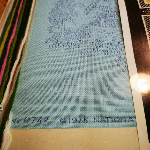 Vintage New In Package Crewel Stitchery Kit Old Dutch Windmill with Frame - Picture 3 of 6